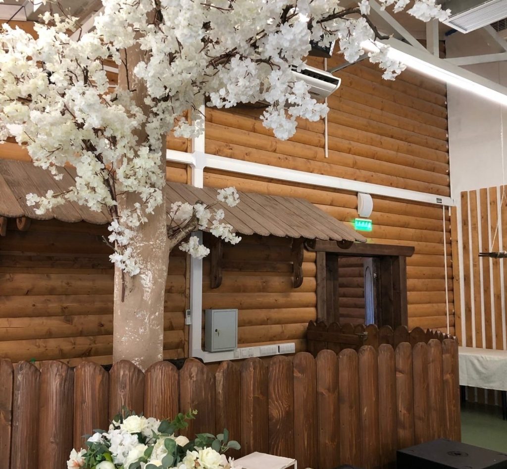 Банкетный зал Яблоневый сад в кафе Валенок пос. Апраксино на 120 человек